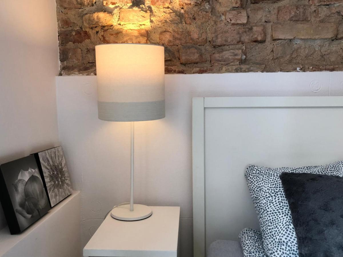 Piano Apartment W Sercu Starego Miasta Gdańsk Kültér fotó