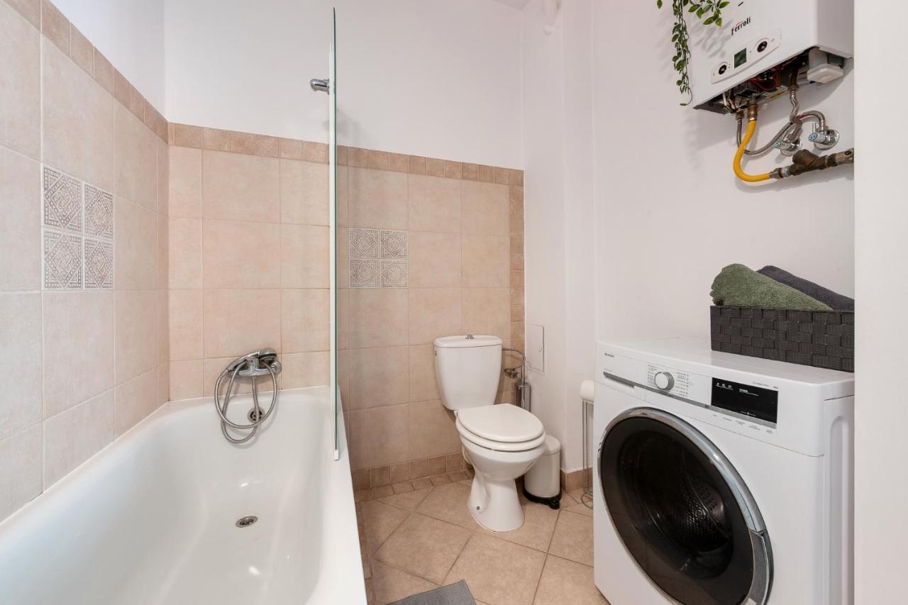 Piano Apartment W Sercu Starego Miasta Gdańsk Kültér fotó